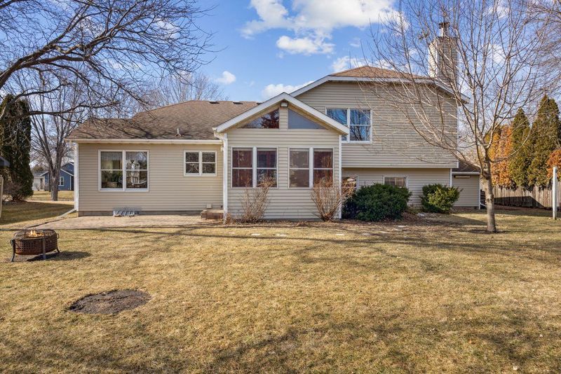2520 Colony Cir, Saint Cloud, MN 56303