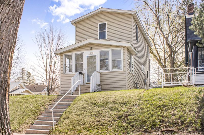 1178 Rose Ave E, Saint Paul, MN 55106
