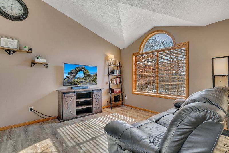 1907 Maple Ln, Saint Cloud, MN 56304