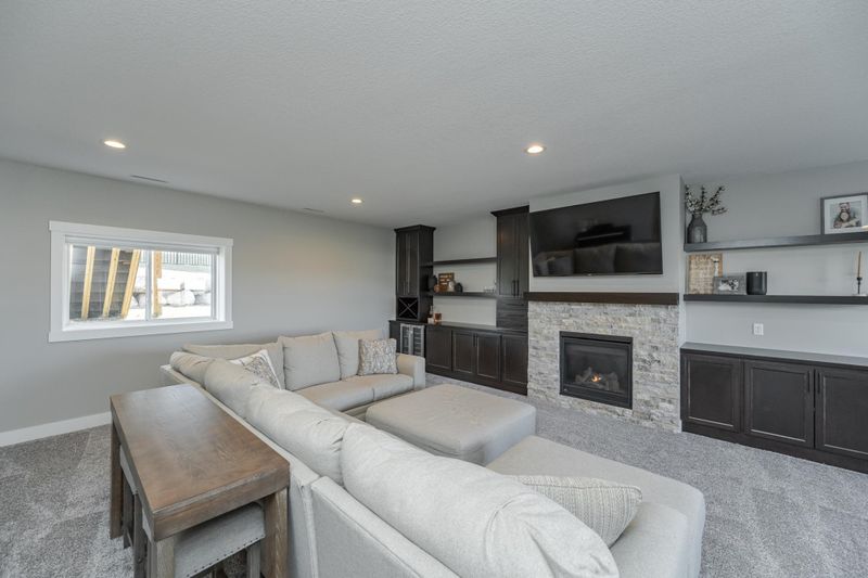 1668 Brandt Dr NE, Byron, MN 55920