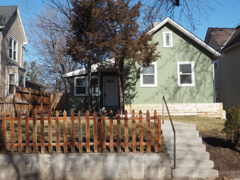 923 Margaret St, Saint Paul, MN 55106