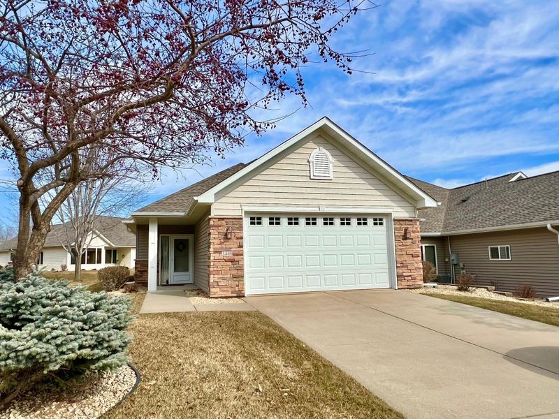 3440 Briarview Ct, Red Wing, MN 55066