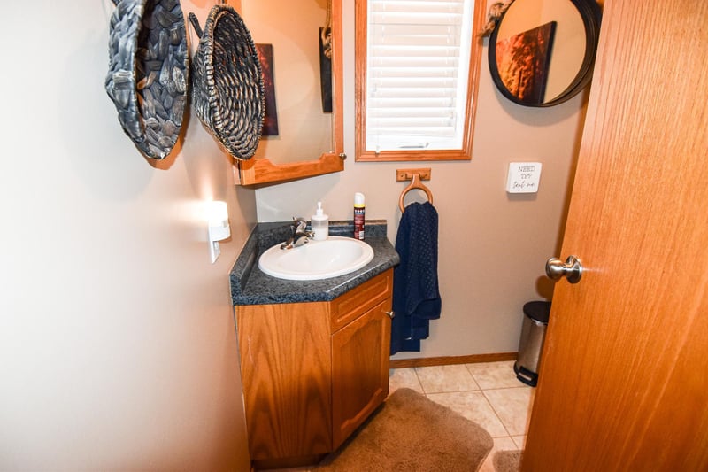 411 Sutton St, Argyle, MN 56713