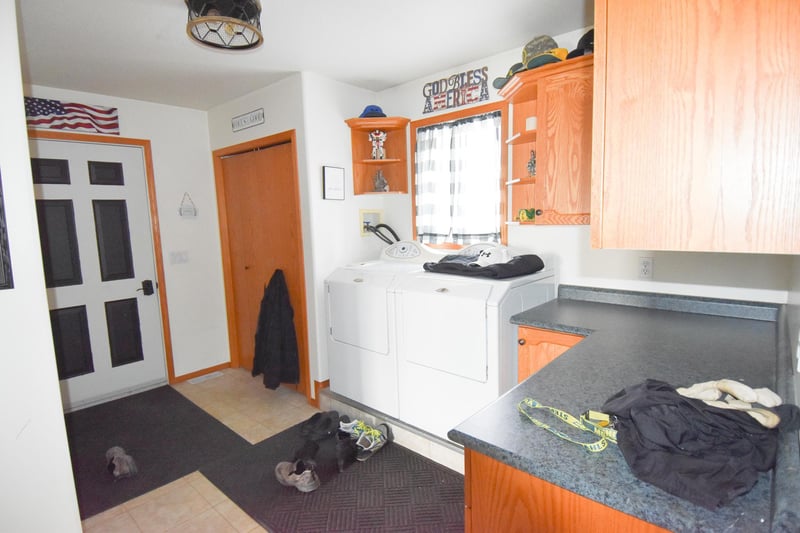 411 Sutton St, Argyle, MN 56713