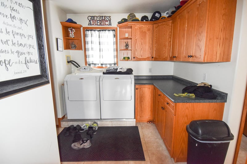 411 Sutton St, Argyle, MN 56713