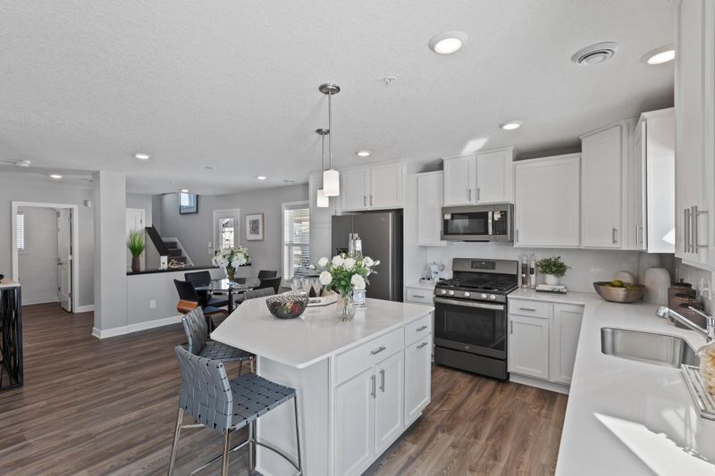 23342 Amber Dr, Rogers, MN 55374