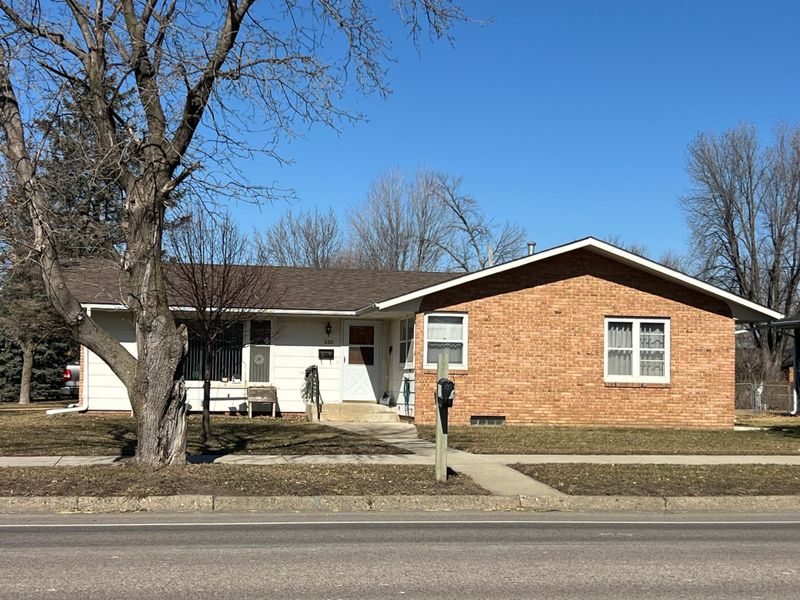 600 Main St E, Belle Plaine, MN 56011