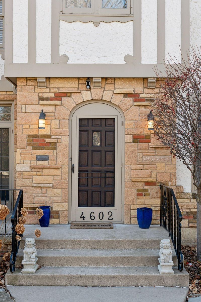 4602 Drexel Ave, Edina, MN 55424