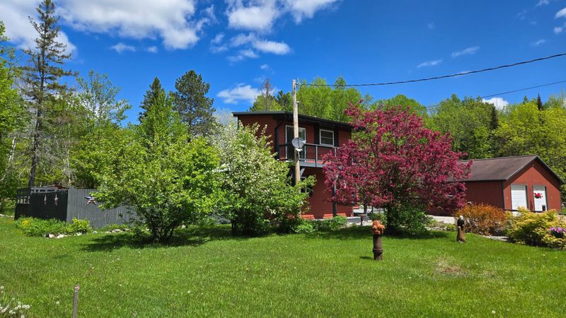 10653 Hillcrest Dr, Orr, MN 55771