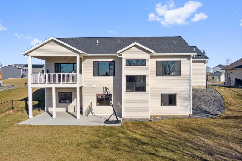 1190 Pine Ridge Dr NE, Pine Island, MN 55963