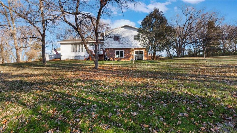 16301 61st St NW, New London, MN 56273