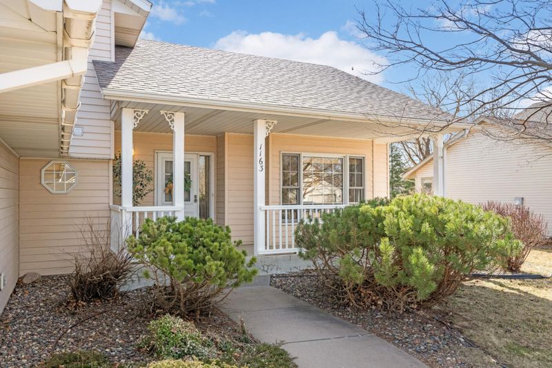 1163 Sunset Dr, Woodbury, MN 55125