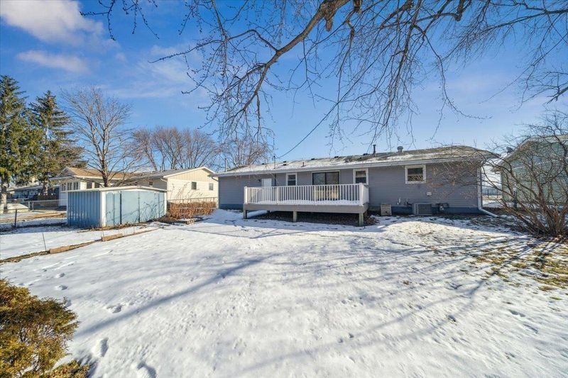 706 Adams St S, Shakopee, MN 55379