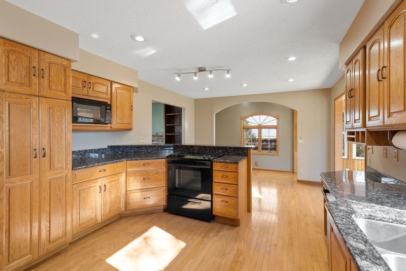 7348 Drew Ave N, Brooklyn Park, MN 55443