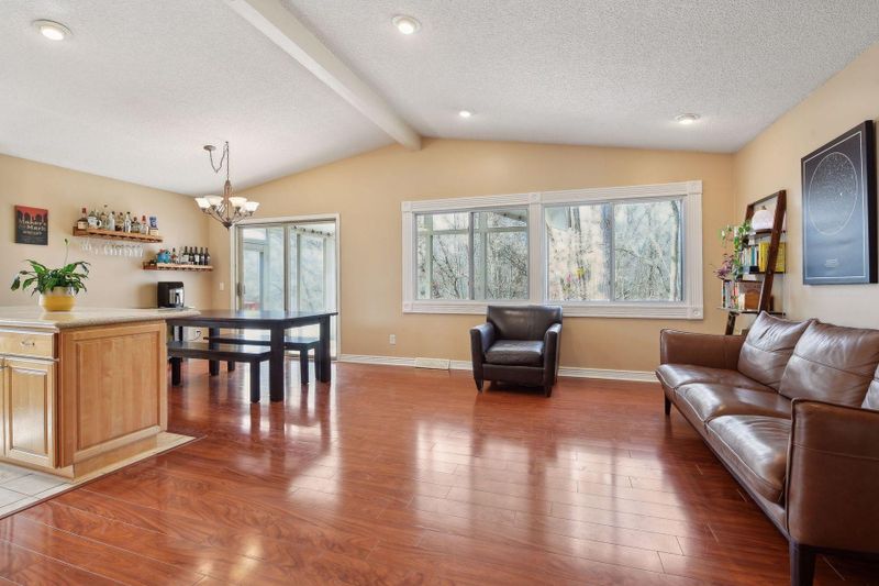 8775 Darnel Rd, Eden Prairie, MN 55344