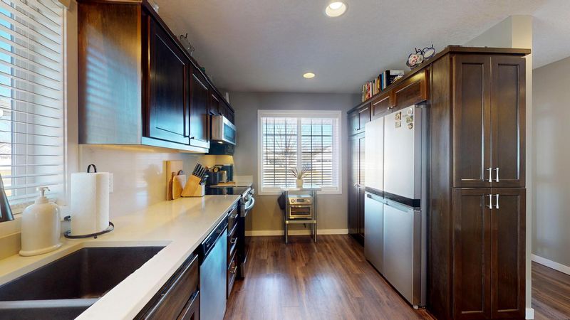 1011 Golden Way NW, Isanti, MN 55040