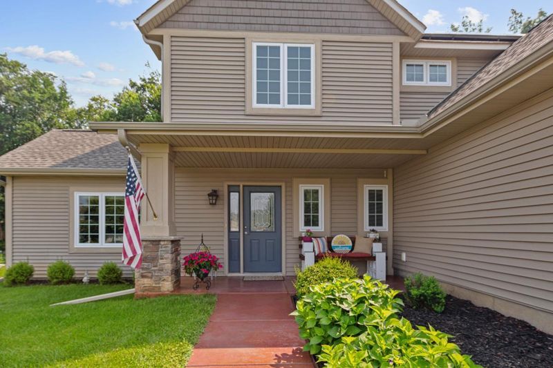 2708 Oak Lawn Dr, Northfield, MN 55057