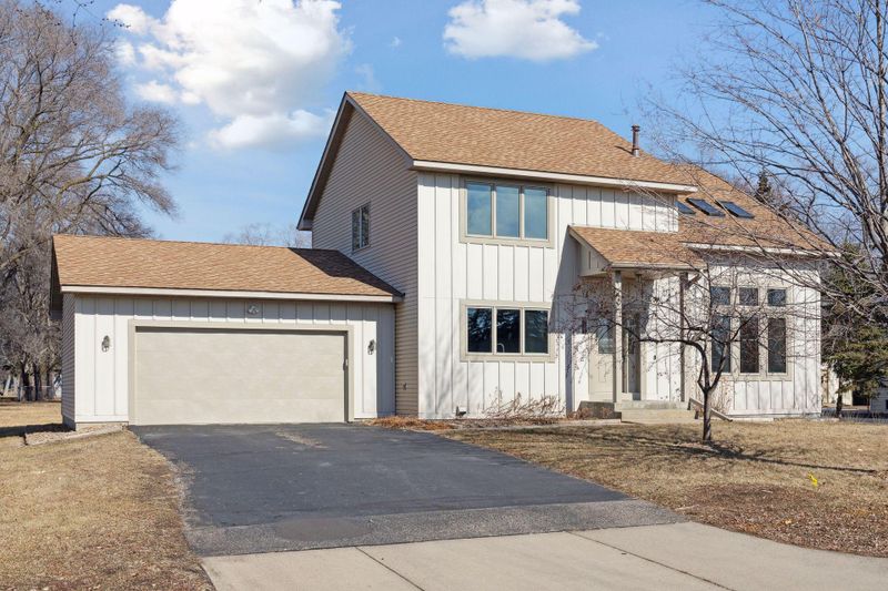 1512 Woodbine Ln, Brooklyn Center, MN 55430