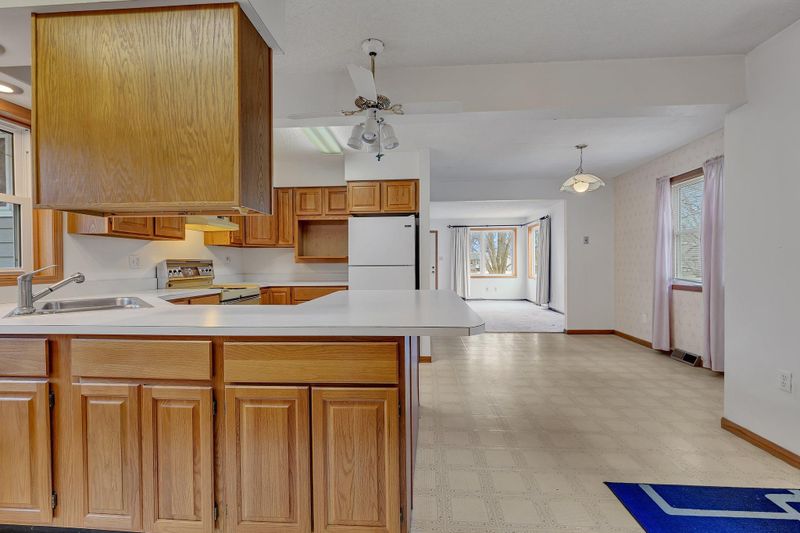 507 Eastern Ct, Saint Joseph, MN 56374