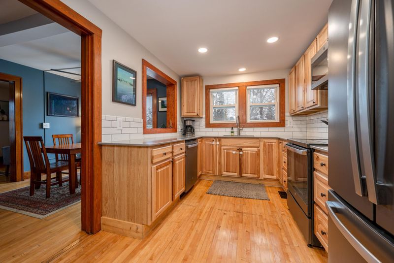 802 NE 2nd Ave, Grand Rapids, MN 55744