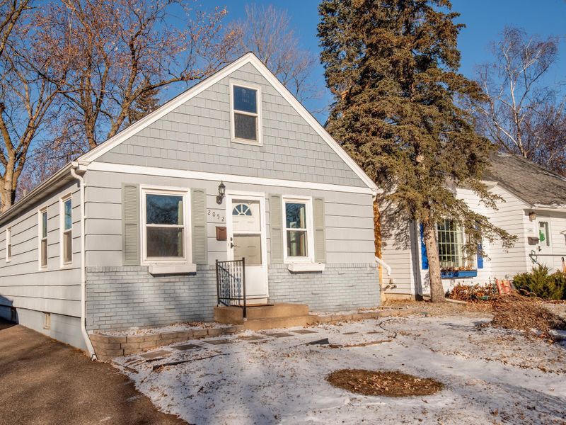 2052 Jersey Ave S, Saint Louis Park, MN 55426