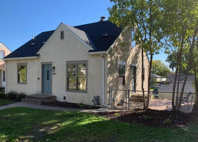 598 36 1/2 Ave NE, Minneapolis, MN 55418