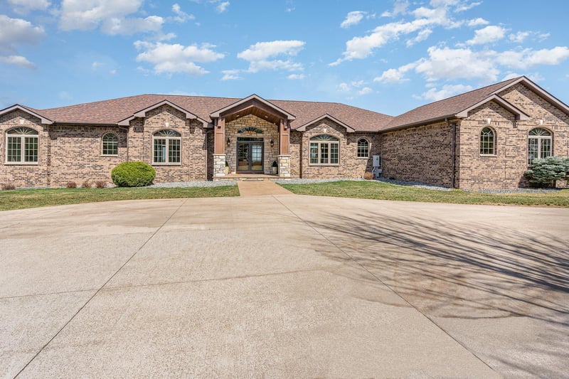 13804 40th St S, Afton, MN 55001