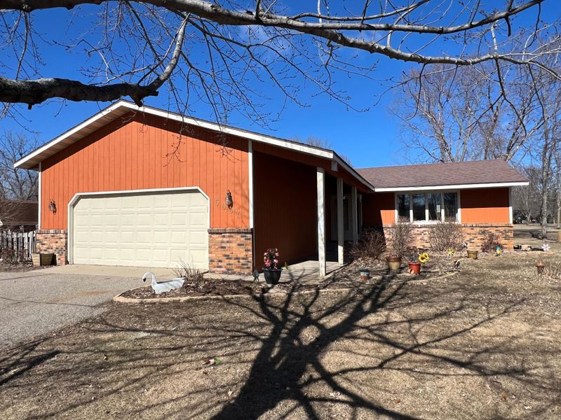 6007 Kenwood Rd, Saint Cloud, MN 56303