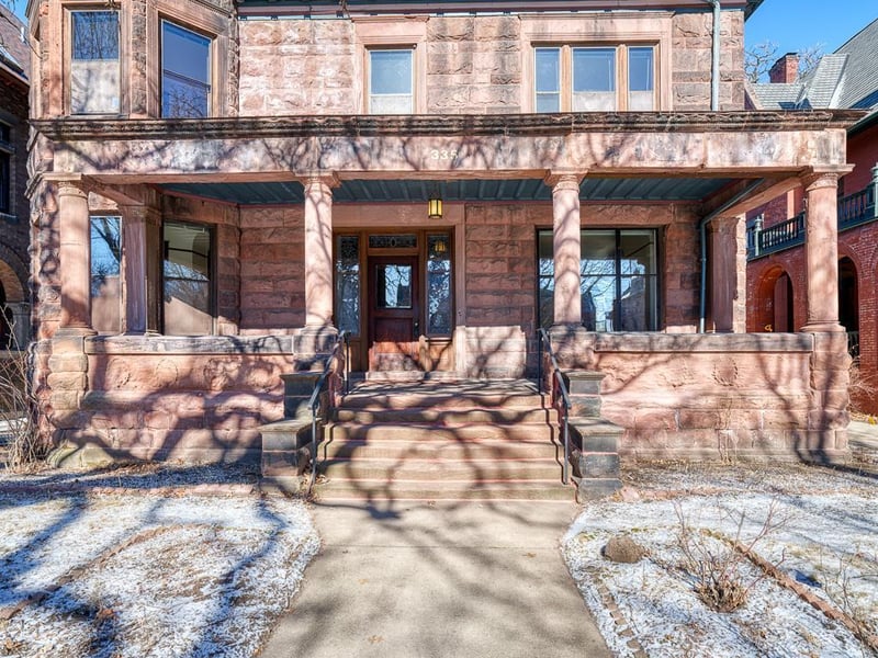335 Summit Ave, Saint Paul, MN 55102