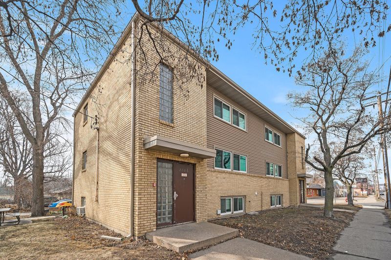 2606 E Hennepin Ave, Minneapolis, MN 55413