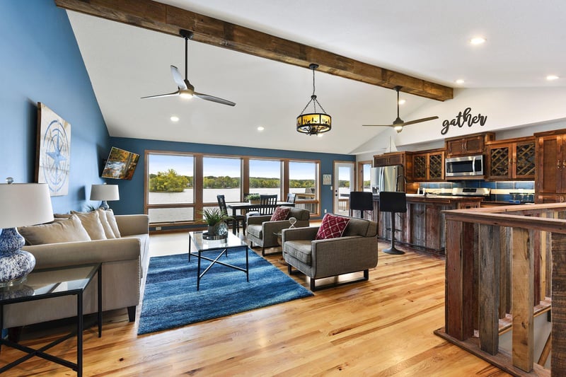 765 Crystal Lake Rd E, Burnsville, MN 55306