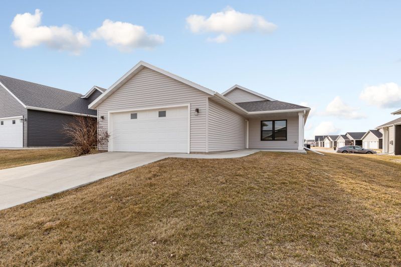 5676 Cornucopia Ave NW, Rochester, MN 55901