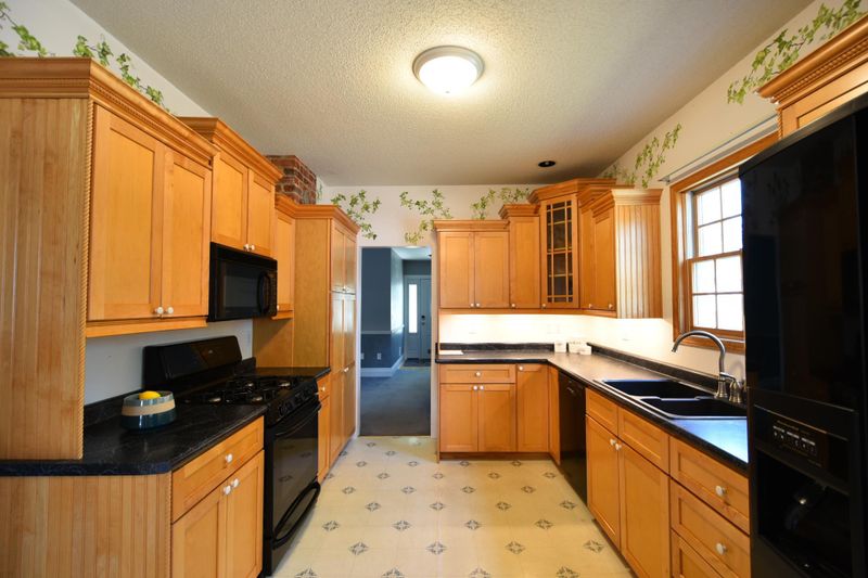 401 1st Ave, Wanamingo, MN 55983