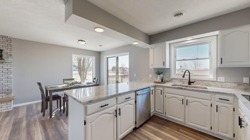 102 Circle Dr, Fountain, MN 55935