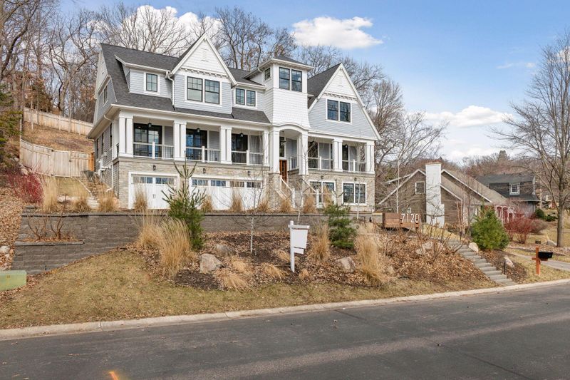 7120 Mark Terrace Dr, Edina, MN 55439
