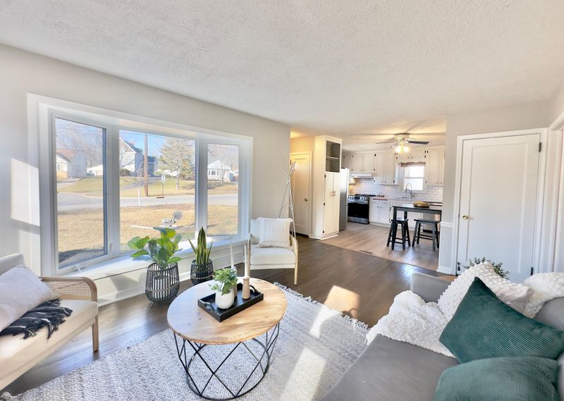 7721 W Lake St, Saint Louis Park, MN 55426