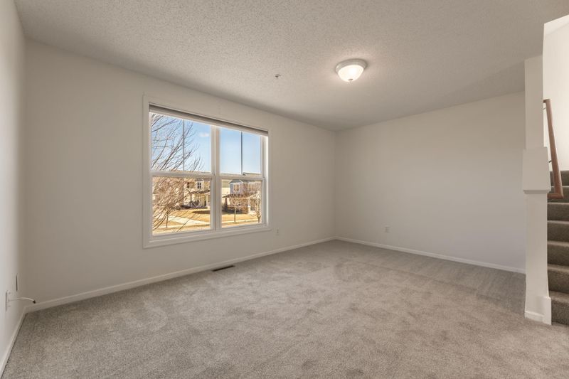 3130 Thoreau Rd, Chaska, MN 55318