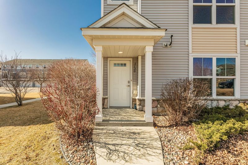 3130 Thoreau Rd, Chaska, MN 55318