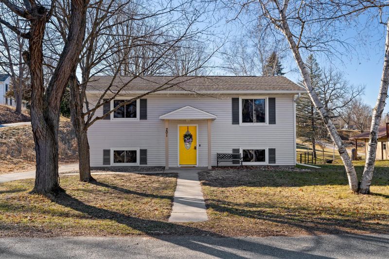 201 3rd St, Hokah, MN 55941