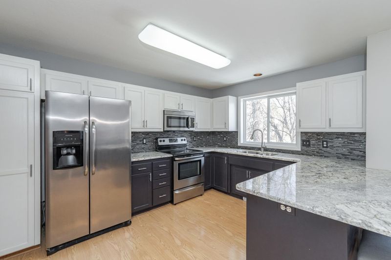 2550 Parkhill Ln SW, Rochester, MN 55902
