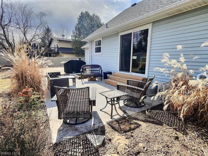 6482 Hokah Dr, Lino Lakes, MN 55014