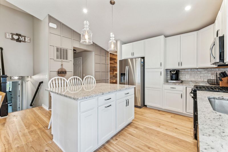 13881 Apollo Ave, Rosemount, MN 55068