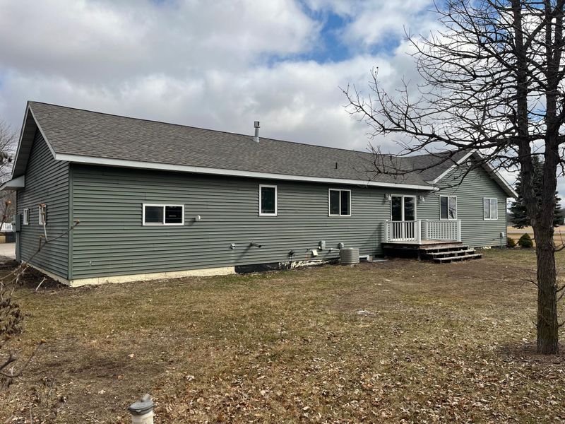 18677 Agate Dr, Sauk Centre, MN 56378