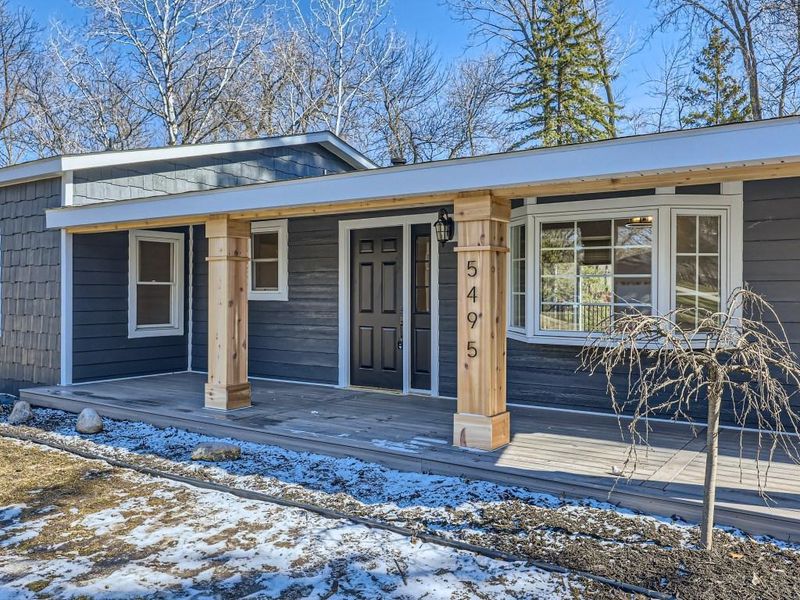 5495 Wedgewood Dr, Excelsior, MN 55331