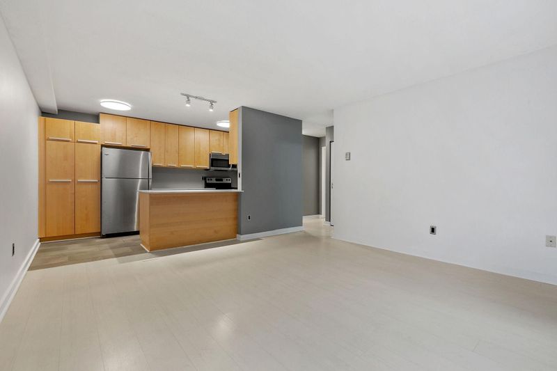 2446 Aldrich Ave S #110, Minneapolis, MN 55405