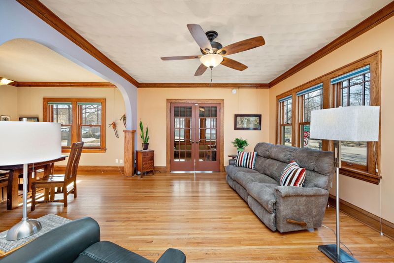 1004 Queen Ave N, Minneapolis, MN 55411