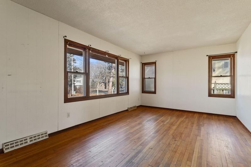84 White Pine Rd, Lino Lakes, MN 55014