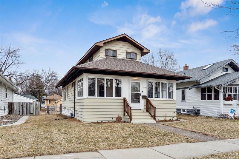 1609 Juliet Ave, Saint Paul, MN 55105