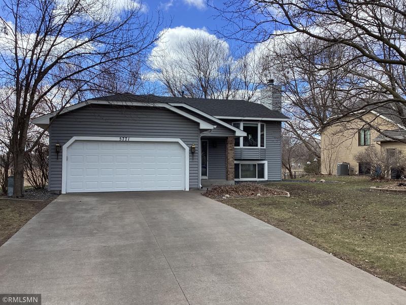 5771 Meadowview Dr, White Bear Lake, MN 55110