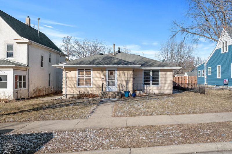 206 7th Ave N, Hopkins, MN 55343